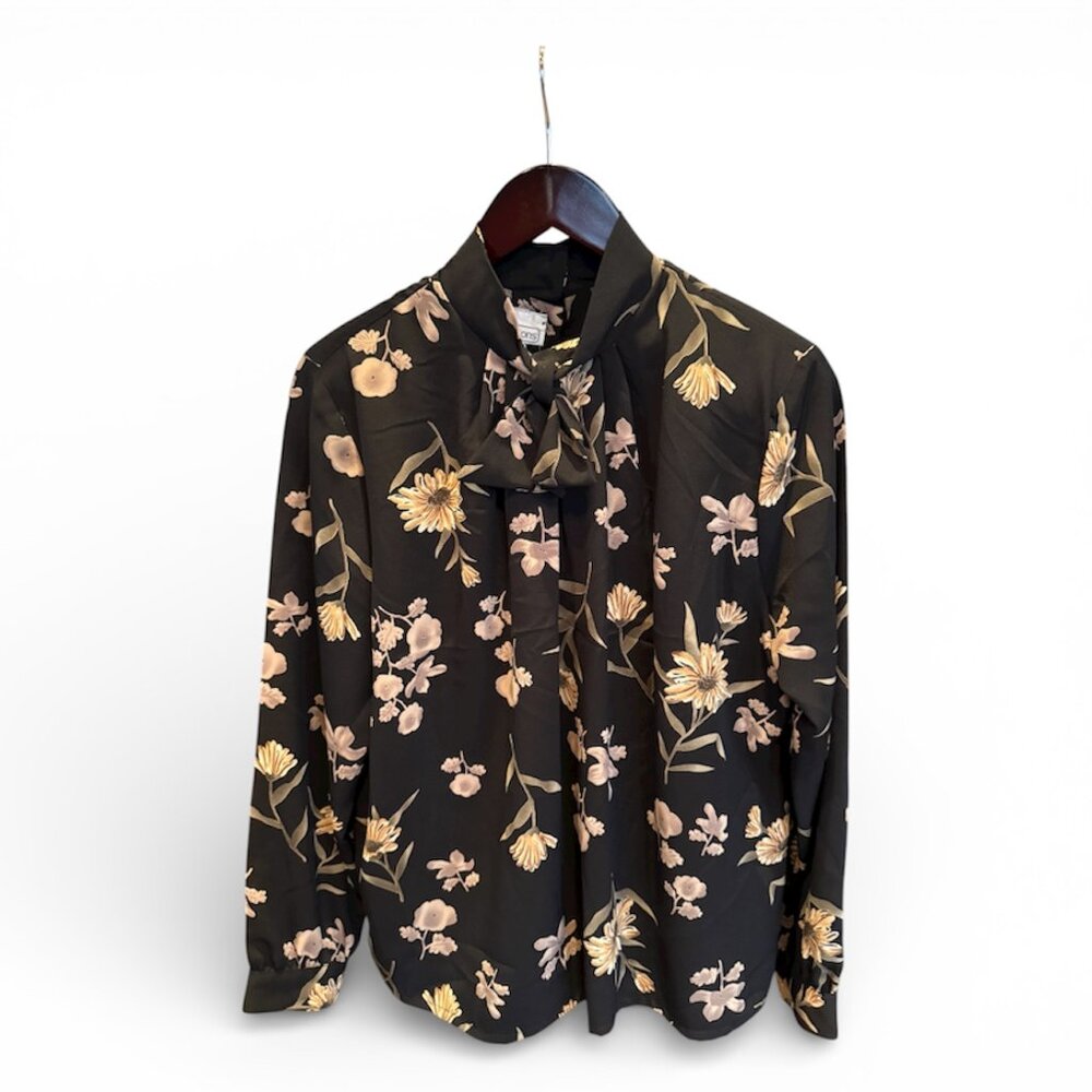 Vintage Petite Impressions Blouse Size 10 Black with Floral Print-New with Tags
